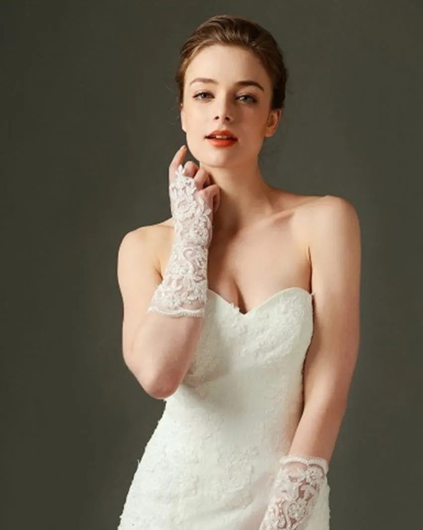 ---Bridal gloves embroidered with lace and fingerless rhinestones online cheap--