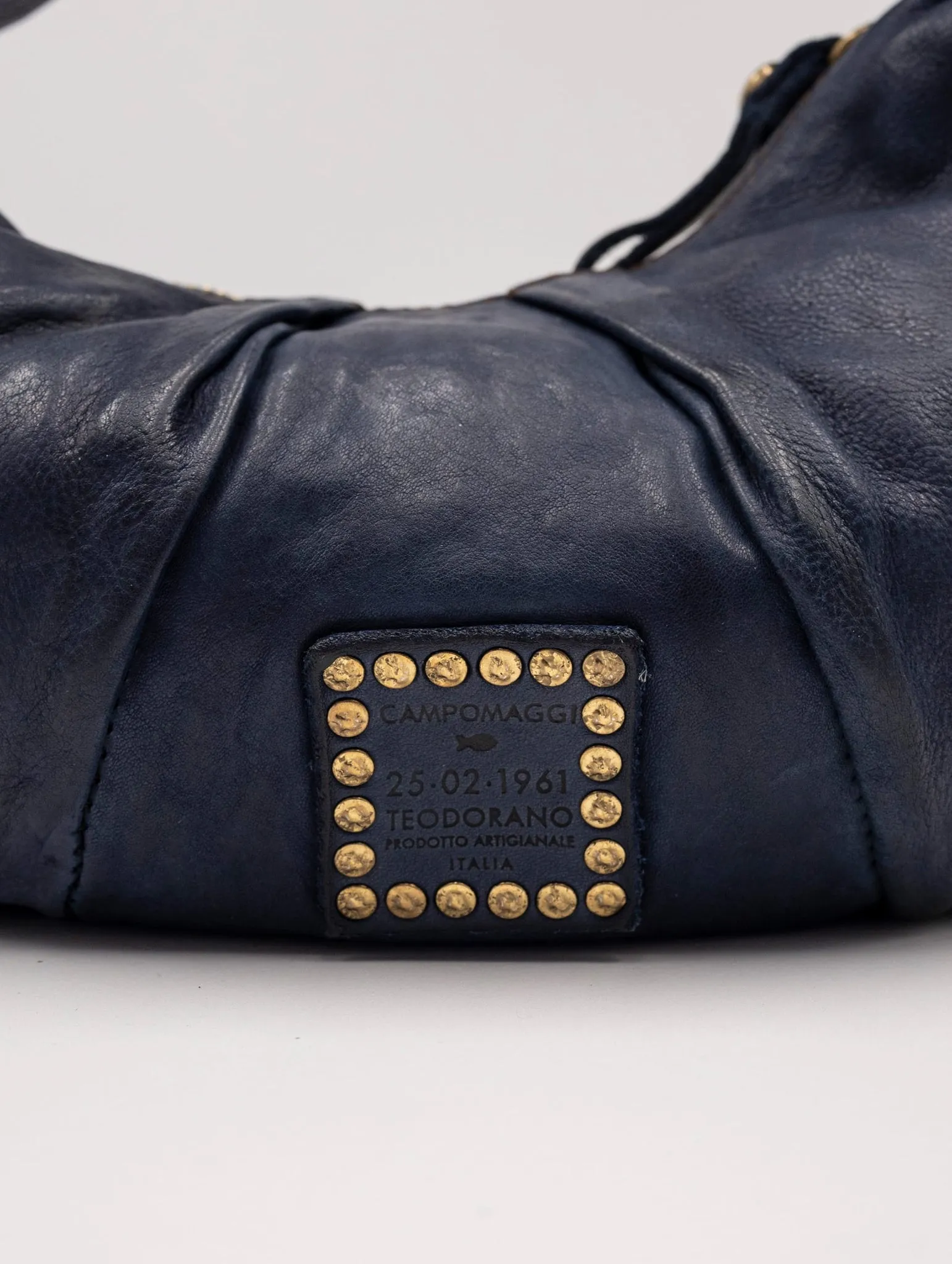 Borsa Opale Campomaggi in Pelle Martellata Zaffiro