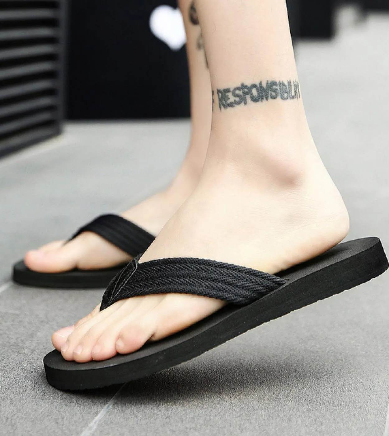 Pantofole infradito da uomo nere Pantofole da uomo estive infradito nere Taglia 14 Infradito da uomo Pantofole da uomo