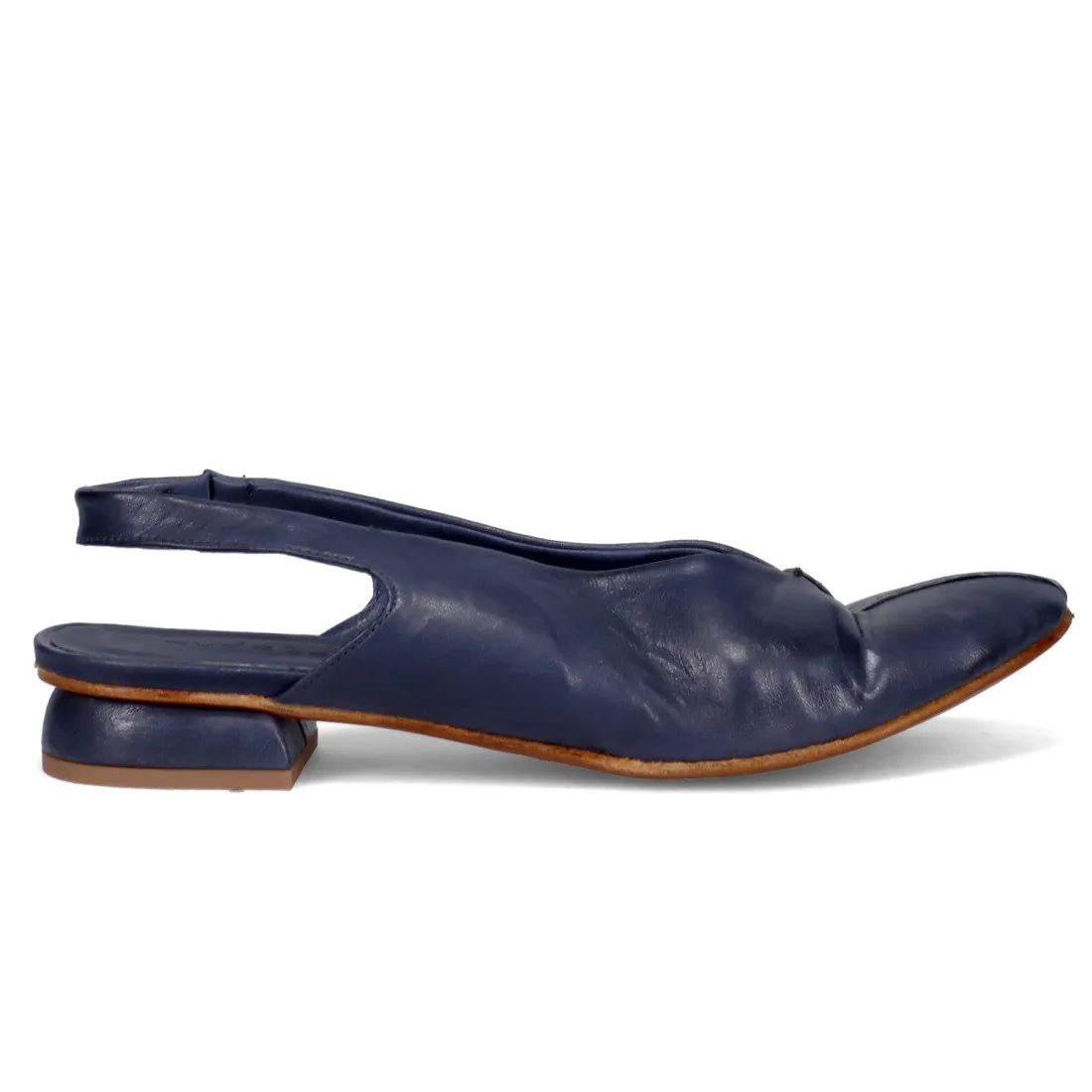 Slingback tacco basso Kudetà in morbida pelle blu oltremare