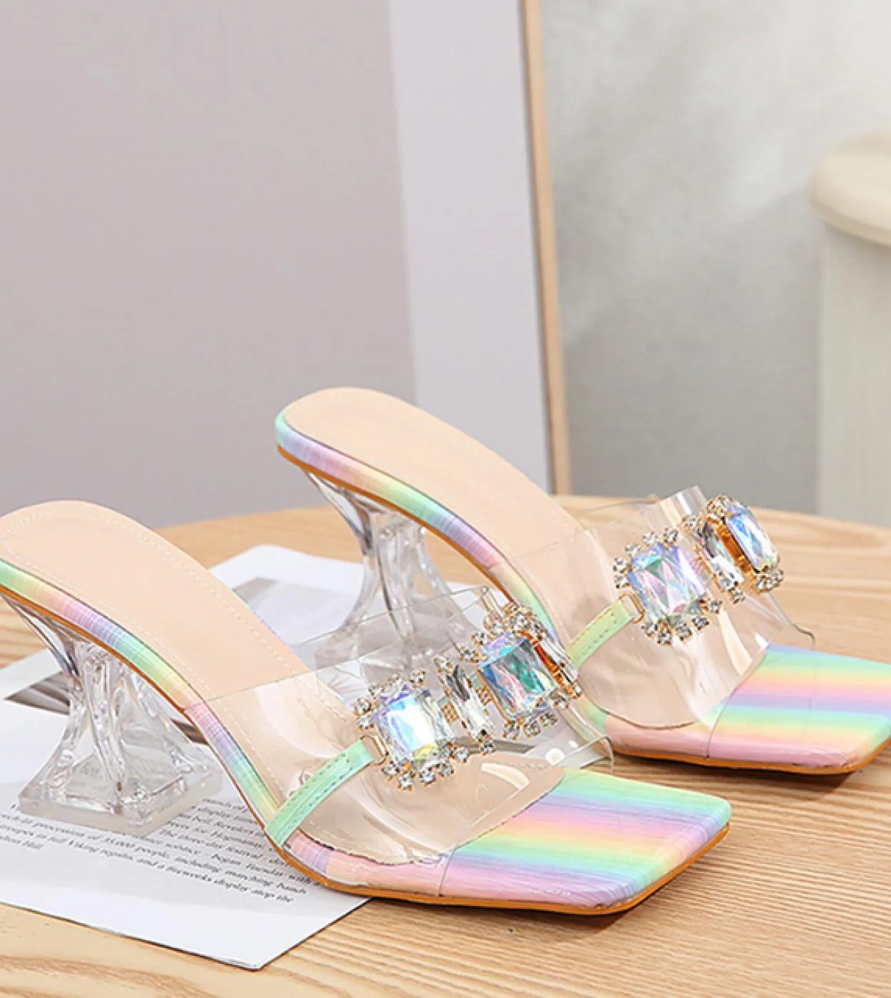Tacchi alti di grandi dimensioni Scivoli femminili Sandali con diamanti Scarpe da donna Scarpe Pantofole con punta quadrata Casu
